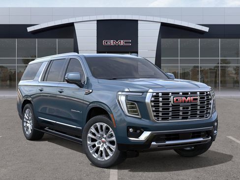 New 2026 GMC Yukon XL Denali w/ Denali Reserve Package image 7