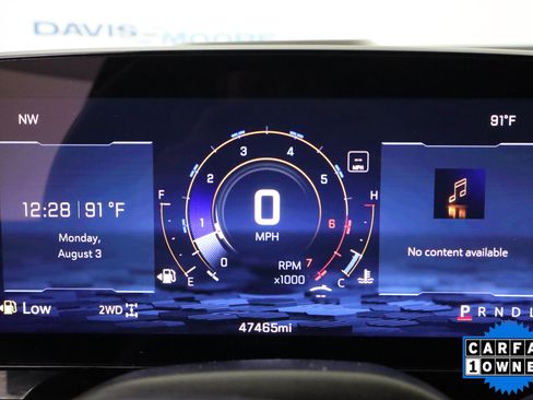Used 2025 Chevrolet Suburban LT AWD/4WD image 18