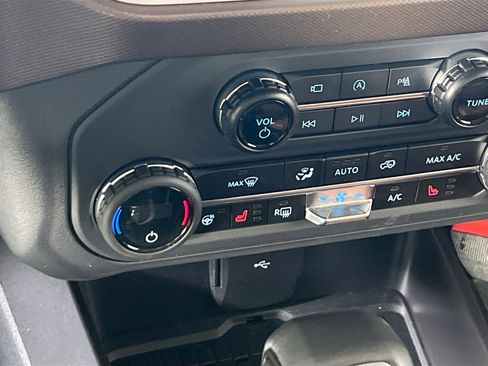 Used 2024 Ford Bronco Heritage Edition AWD/4WD image 20