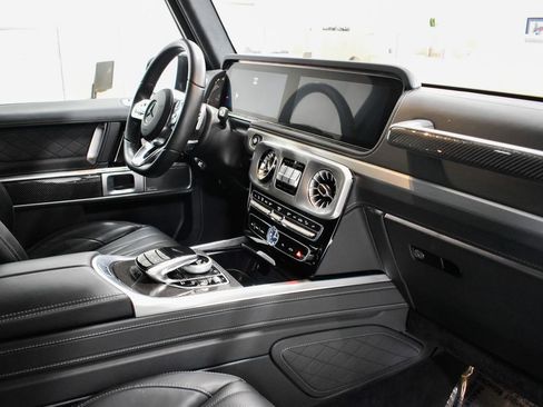 Used 2023 Mercedes-Benz G 550 image 19