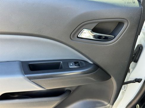 Used 2020 Chevrolet Colorado Z71 image 17