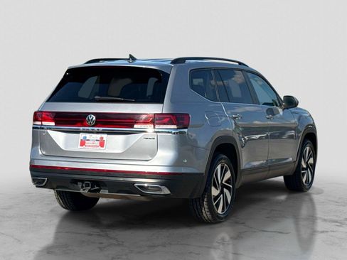 Used 2025 Volkswagen Atlas SE AWD/4WD image 5