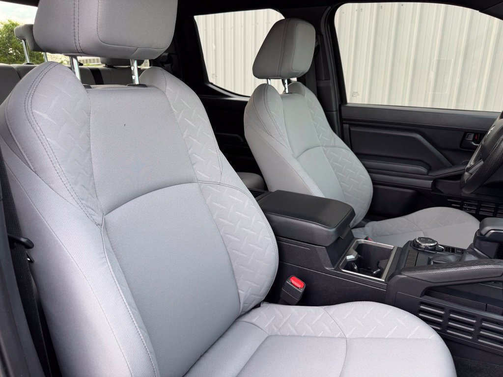 Certified 2025 Toyota Tacoma SR5 AWD/4WD image 14