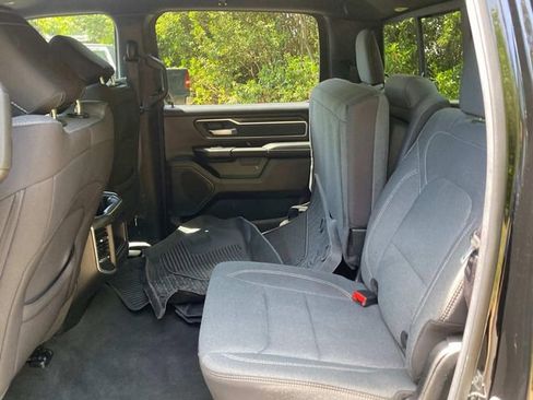 Used 2022 RAM 1500 Big Horn AWD/4WD image 9