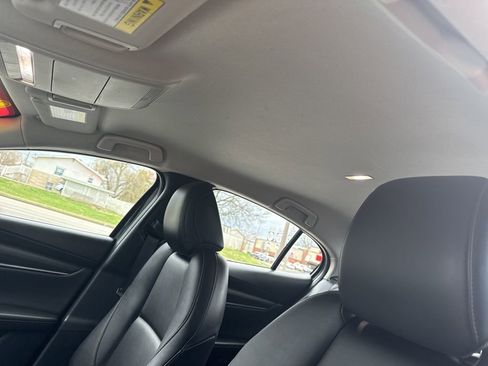 Used 2025 MAZDA MAZDA3 s image 12