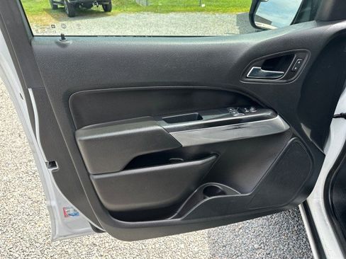 Used 2022 Chevrolet Colorado LT w/ Fleet Safety Package RWD image 20