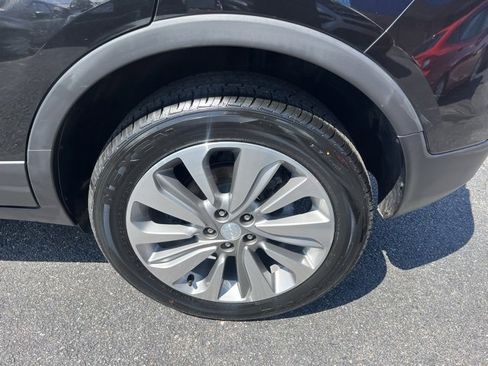 Used 2020 Buick Encore Preferred w/ Safety Package image 32