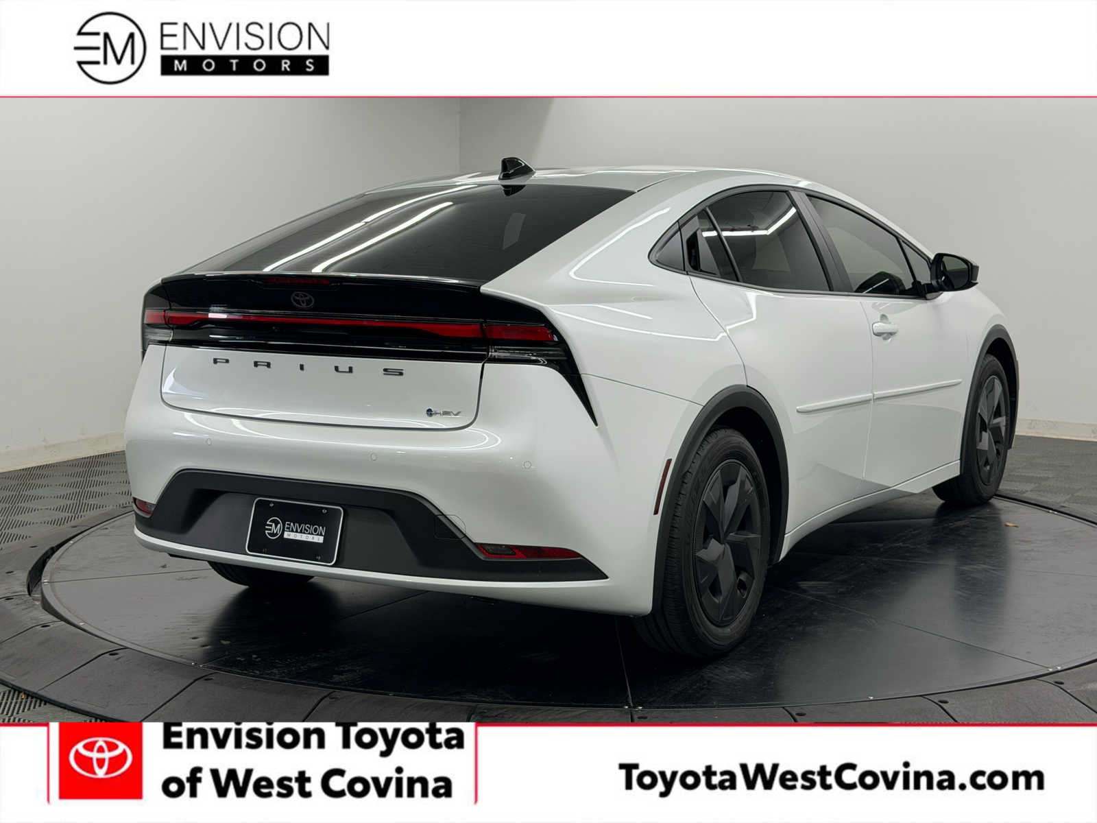 New 2027 Toyota Prius LE FWD image 8
