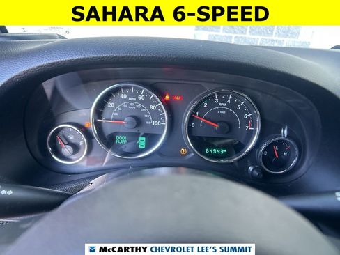 Used 2018 Jeep Wrangler Unlimited Sahara w/ Dual Top Group image 26