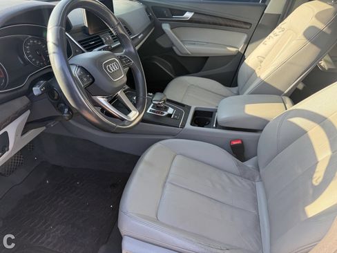 Used 2020 Audi Q5 2.0T Premium w/ Convenience Package AWD/4WD image 14