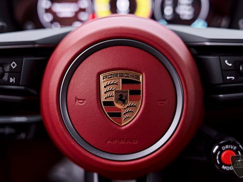 Used 2025 Porsche 911 Carrera RWD image 68