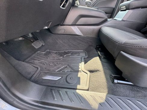 Used 2025 Chevrolet Colorado Trail Boss image 19