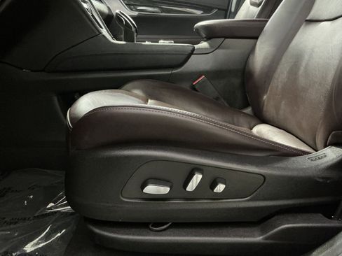 Used 2022 Cadillac XT6 Premium Luxury image 15