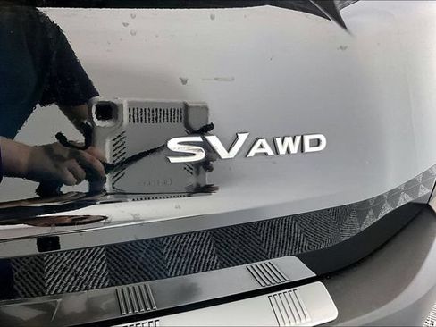 Used 2023 Nissan Rogue SV AWD/4WD image 16