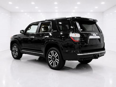 Used 2015 Toyota 4Runner Limited AWD/4WD image 3