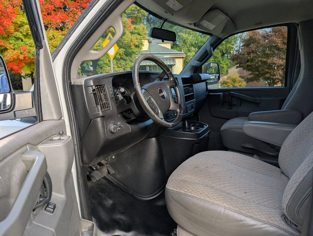 Used 2019 GMC Savana 2500 w/ Driver Convenience Package RWD image 21