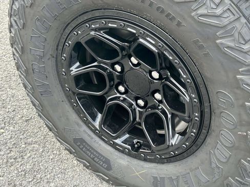 New 2026 Chevrolet Colorado ZR2 w/ ZR2 Bison Edition image 9