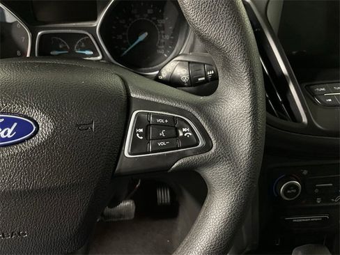 Used 2019 Ford Escape SE image 24