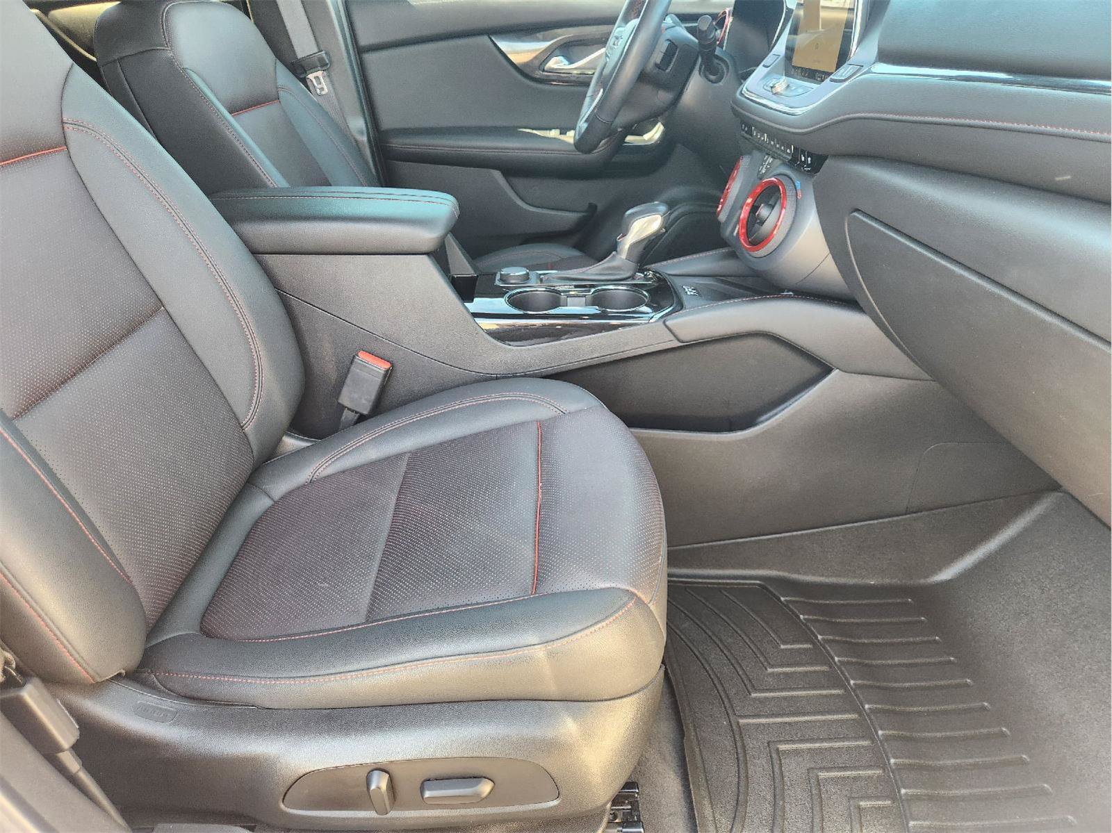 Used 2021 Chevrolet Blazer RS w/ Enhanced Convenience Package FWD image 14