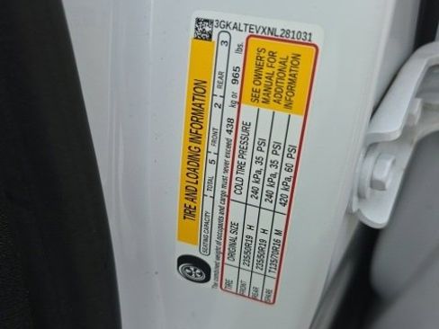 Used 2022 GMC Terrain SLE w/ Driver Convenience Package image 31