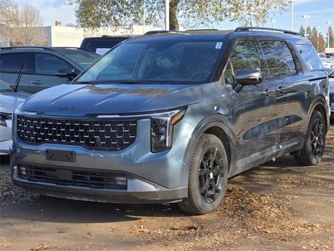 New 2025 Kia Carnival SX image 9