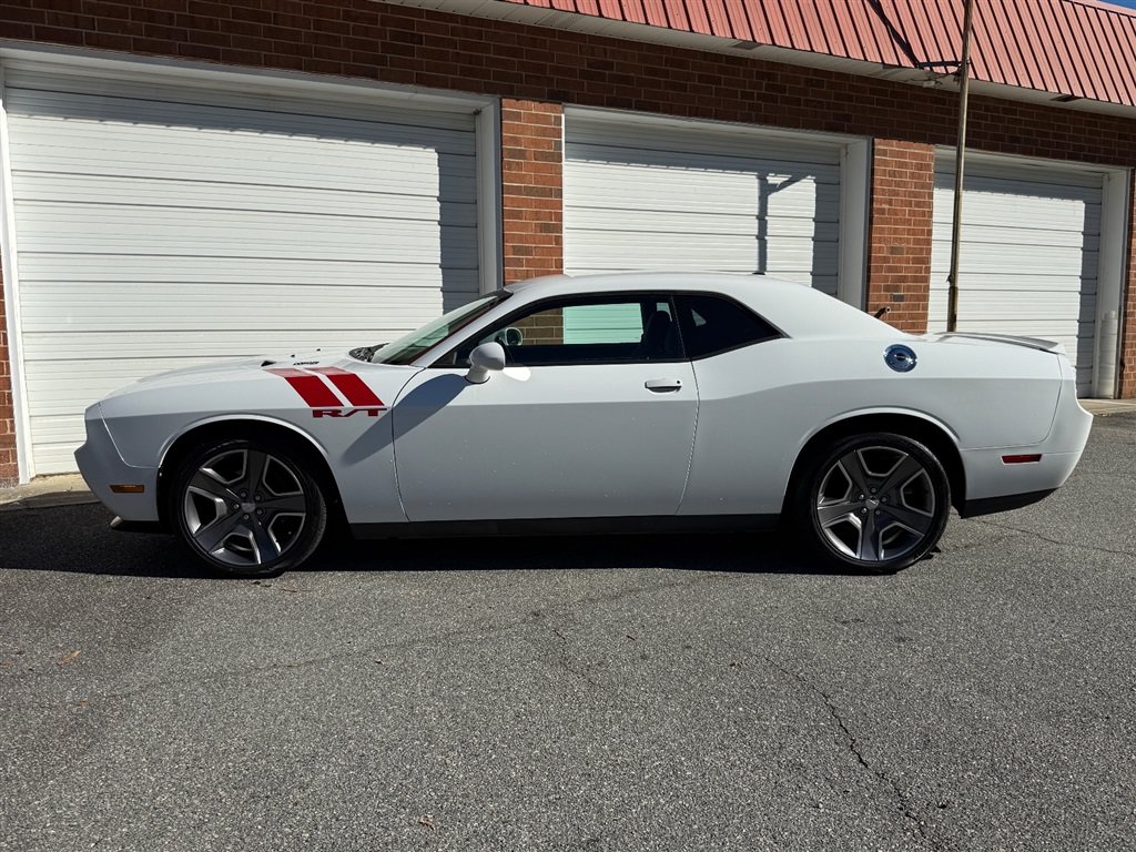 Used 2012 Dodge Challenger R/T RWD image 19