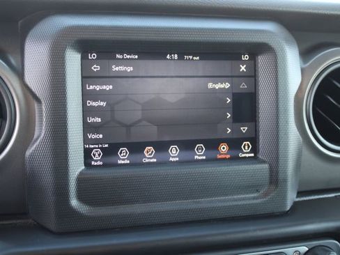 Used 2023 Jeep Wrangler Unlimited image 29