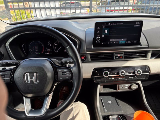 Used 2025 Honda Pilot EX-L image 2