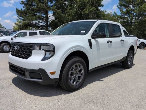 New 2026 Ford Maverick XLT w/ XLT Luxury Package FWD image 7