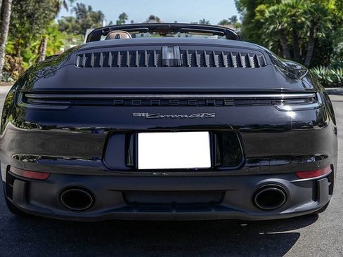 Used 2024 Porsche 911 Cabriolet image 7