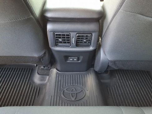 Used 2024 Toyota RAV4 XLE FWD image 7