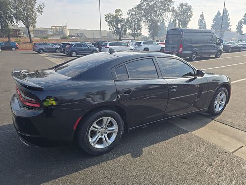 Used 2022 Dodge Charger SXT RWD image 4