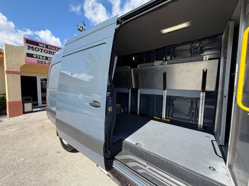 Used 2019 Mercedes-Benz Sprinter 170 image 7