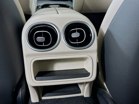 Certified 2022 Mercedes-Benz C 300 4MATIC Sedan image 31