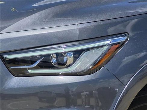 Used 2019 INFINITI QX80 Luxe w/ All-Season Package RWD image 8
