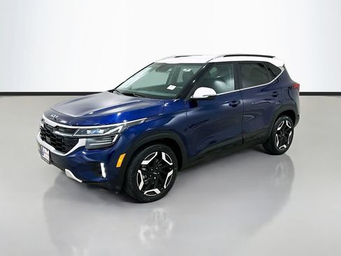 Used 2024 Kia Seltos SX AWD/4WD image 3