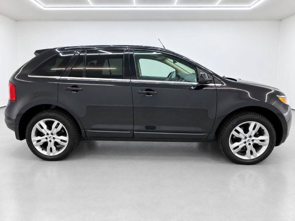 Used 2014 Ford Edge Limited w/ Equipment Group 301A AWD/4WD image 2