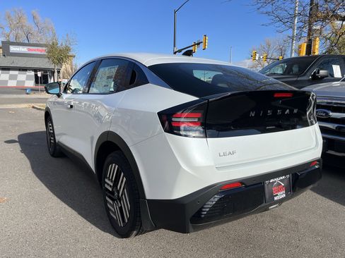 New 2026 Nissan Leaf SV+ image 6