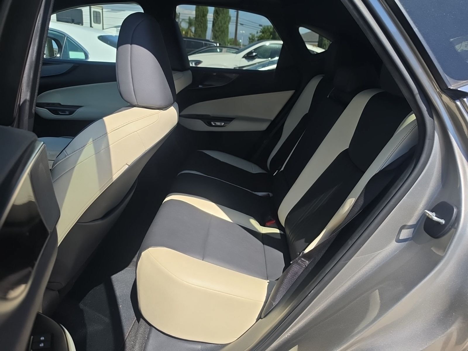 Used 2024 Lexus NX 250 FWD w/ Cold Area Package image 5