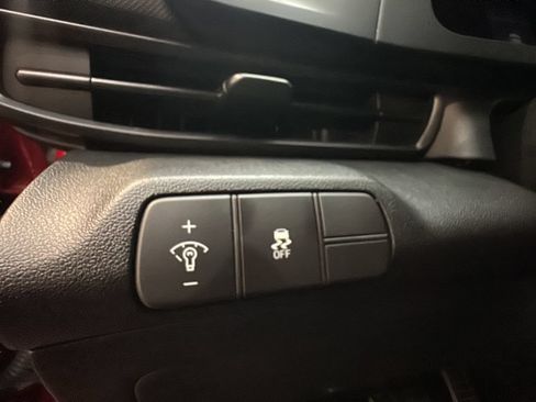 Certified 2025 Hyundai Elantra Sport FWD image 30