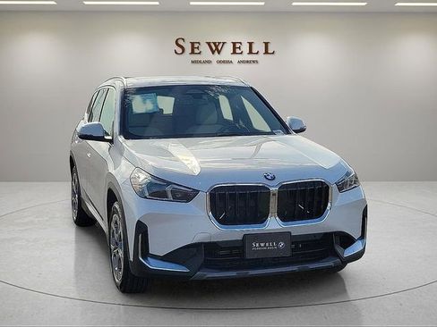 Used 2023 BMW X1 xDrive28i w/ Convenience Package AWD/4WD image 7