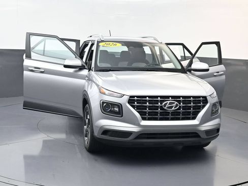 Certified 2026 Hyundai Venue SEL FWD image 31