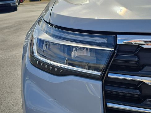 New 2026 Ford Explorer Active image 7