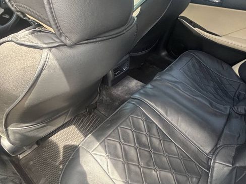Used 2014 Lexus IS 250 w/ Premium Package RWD image 11