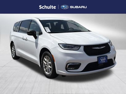 Used 2024 Chrysler Pacifica Touring-L