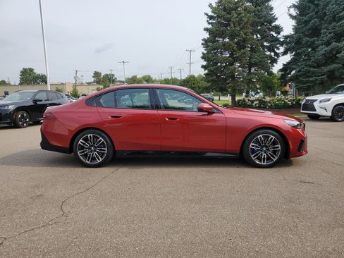 New 2027 BMW 540i xDrive w/ M Sport Package AWD/4WD image 6