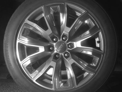 Used 2024 GMC Sierra 1500 Denali AWD/4WD image 25