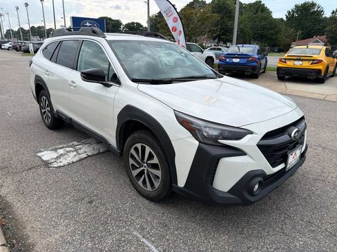 Used 2024 Subaru Outback Premium AWD/4WD image 5