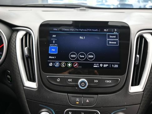 Used 2024 Chevrolet Malibu LT FWD image 25