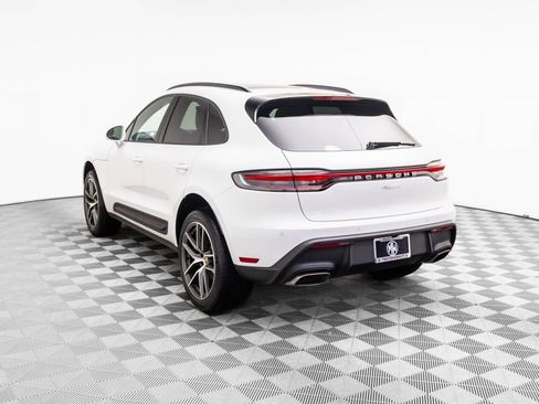 New 2026 Porsche Macan image 3